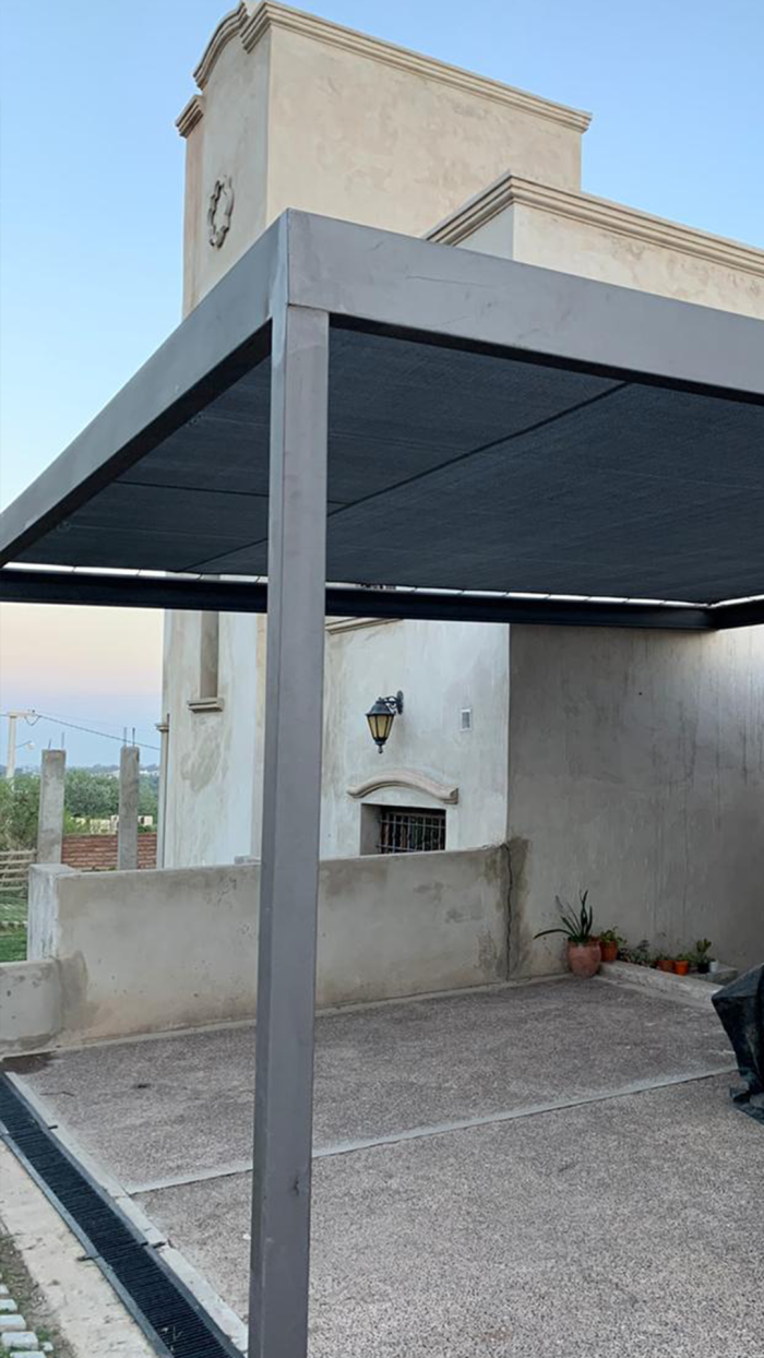 cochera de media sombra cerroplast